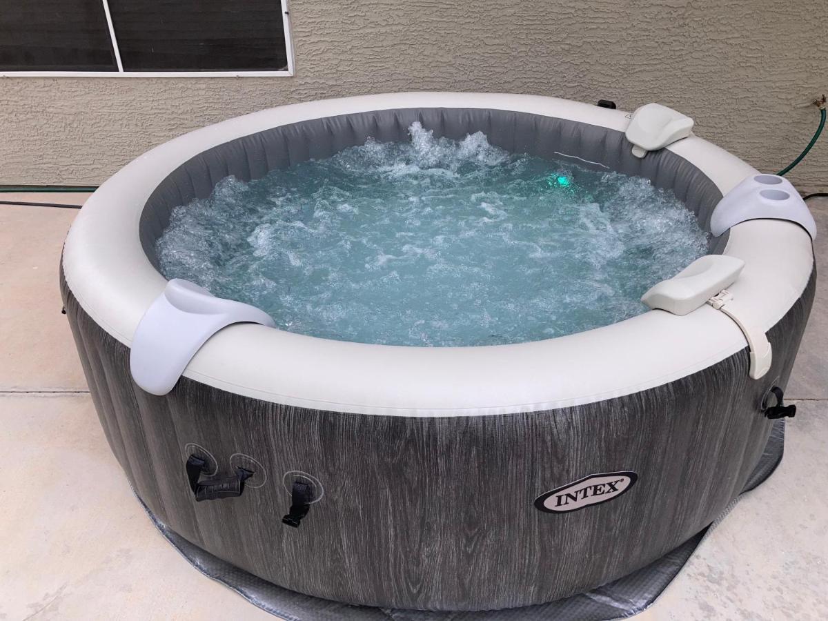 A Beautiful House With Hot Tub, Grill & Games! Villa Las Vegas Kültér fotó